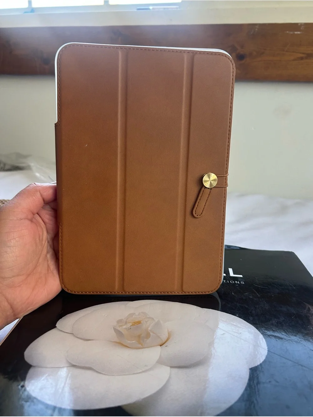 iPad mini 4 Brown Tablet Folio Case with Magnetic Strap - Unbranded